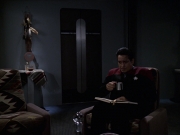 Filename=extant_StarTrek_VOY_6x08-OneSmallStep_00323.jpg
Filesize=141KiB
Dimensions=1200x900
Date added=Dec 27, 2019 extant_StarTrek_VOY_6x08-OneSmallStep_00323.jpg