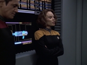 extant_StarTrek_VOY_6x08-OneSmallStep_00881.jpg