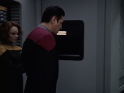 extant_StarTrek_VOY_6x08-OneSmallStep_00889.jpg