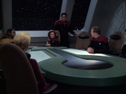extant_StarTrek_VOY_6x08-OneSmallStep_00901.jpg