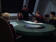 extant_StarTrek_VOY_6x08-OneSmallStep_00903.jpg