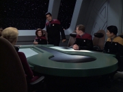 extant_StarTrek_VOY_6x08-OneSmallStep_00904.jpg