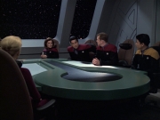 extant_StarTrek_VOY_6x08-OneSmallStep_00906.jpg