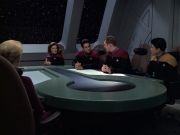 extant_StarTrek_VOY_6x08-OneSmallStep_00909.jpg