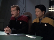 extant_StarTrek_VOY_6x08-OneSmallStep_00912.jpg