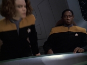 extant_StarTrek_VOY_6x08-OneSmallStep_00915.jpg