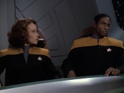 extant_StarTrek_VOY_6x08-OneSmallStep_00917.jpg