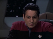 extant_StarTrek_VOY_6x08-OneSmallStep_00922.jpg