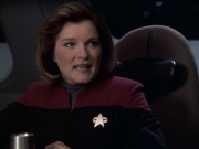 extant_StarTrek_VOY_6x08-OneSmallStep_00945.jpg