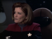extant_StarTrek_VOY_6x08-OneSmallStep_00960.jpg