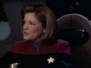 extant_StarTrek_VOY_6x08-OneSmallStep_00961.jpg
