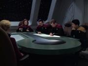extant_StarTrek_VOY_6x08-OneSmallStep_00969.jpg