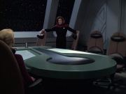 extant_StarTrek_VOY_6x08-OneSmallStep_00979.jpg