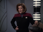 extant_StarTrek_VOY_6x08-OneSmallStep_00998.jpg
