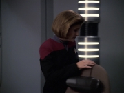 extant_StarTrek_VOY_6x08-OneSmallStep_01003.jpg