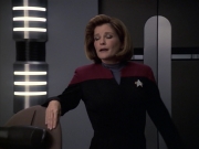 extant_StarTrek_VOY_6x08-OneSmallStep_01005.jpg