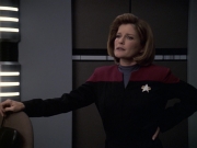 extant_StarTrek_VOY_6x08-OneSmallStep_01009.jpg