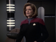 extant_StarTrek_VOY_6x08-OneSmallStep_01014.jpg