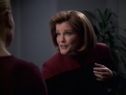 extant_StarTrek_VOY_6x08-OneSmallStep_01049.jpg