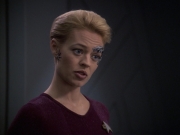 extant_StarTrek_VOY_6x08-OneSmallStep_01079.jpg
