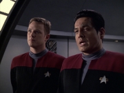 extant_StarTrek_VOY_6x08-OneSmallStep_01145.jpg
