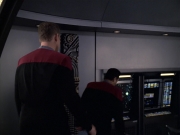 extant_StarTrek_VOY_6x08-OneSmallStep_01155.jpg
