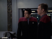 extant_StarTrek_VOY_6x08-OneSmallStep_01167.jpg