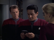 extant_StarTrek_VOY_6x08-OneSmallStep_01229.jpg