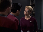 extant_StarTrek_VOY_6x08-OneSmallStep_01232.jpg