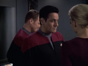 extant_StarTrek_VOY_6x08-OneSmallStep_01254.jpg