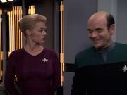 extant_StarTrek_VOY_6x08-OneSmallStep_01266.jpg