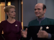 extant_StarTrek_VOY_6x08-OneSmallStep_01289.jpg