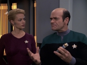 extant_StarTrek_VOY_6x08-OneSmallStep_01291.jpg