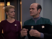 extant_StarTrek_VOY_6x08-OneSmallStep_01292.jpg