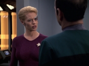 extant_StarTrek_VOY_6x08-OneSmallStep_01322.jpg