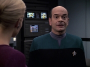 extant_StarTrek_VOY_6x08-OneSmallStep_01328.jpg