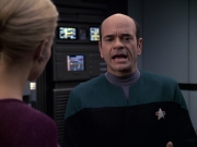 extant_StarTrek_VOY_6x08-OneSmallStep_01337.jpg
