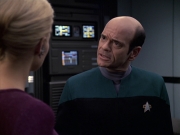 extant_StarTrek_VOY_6x08-OneSmallStep_01359.jpg