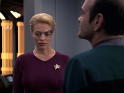 extant_StarTrek_VOY_6x08-OneSmallStep_01363.jpg