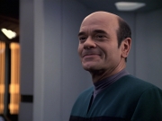 extant_StarTrek_VOY_6x08-OneSmallStep_01373.jpg