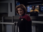 extant_StarTrek_VOY_6x08-OneSmallStep_01477.jpg