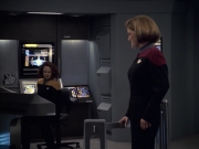 extant_StarTrek_VOY_6x08-OneSmallStep_01494.jpg