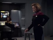 extant_StarTrek_VOY_6x08-OneSmallStep_01496.jpg