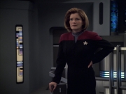 extant_StarTrek_VOY_6x08-OneSmallStep_01502.jpg