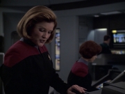 extant_StarTrek_VOY_6x08-OneSmallStep_01566.jpg