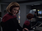 extant_StarTrek_VOY_6x08-OneSmallStep_01567.jpg
