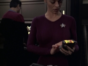 extant_StarTrek_VOY_6x08-OneSmallStep_01628.jpg