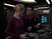 extant_StarTrek_VOY_6x08-OneSmallStep_01642.jpg