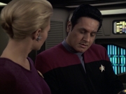extant_StarTrek_VOY_6x08-OneSmallStep_01651.jpg