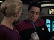 extant_StarTrek_VOY_6x08-OneSmallStep_01652.jpg